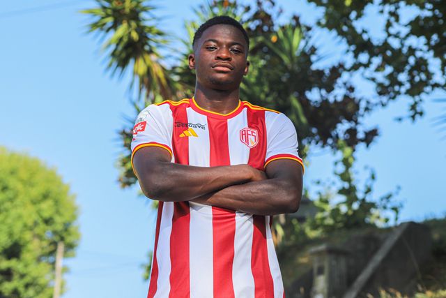 Oficial: Issiaka Kamate é reforço do Aves SAD