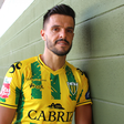 Tondela oficializa a contratação de Talocha