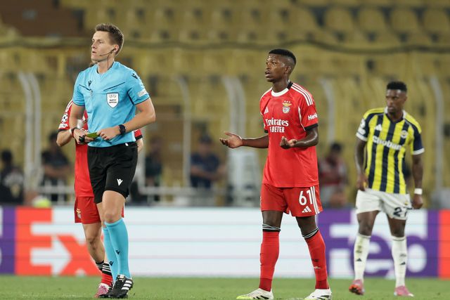 Florentino expulso em Istambul (ERDEM SAHIN/EPA)