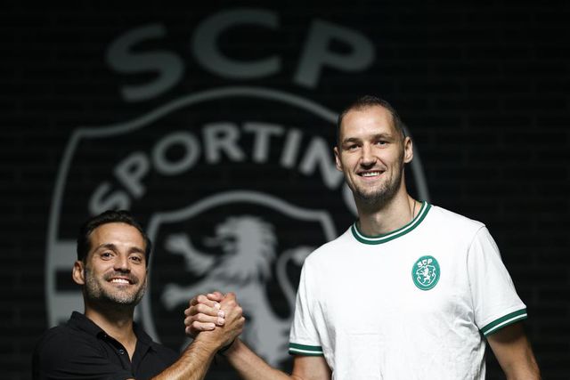 Jan Pokersnik assina pelo Sporting