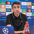 Bruno Lage na conferência de imprensa de rescaldo do Fenerbahçe-Benfica (FOTO: IMAGO)