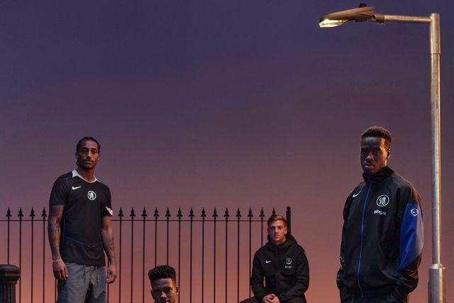 Terceira camisola do Chelsea em preto