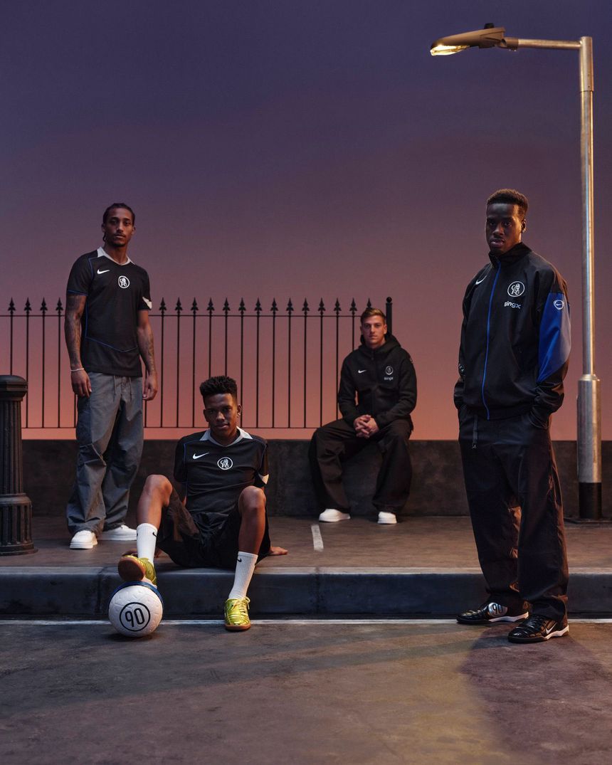 Terceira camisola do Chelsea em preto