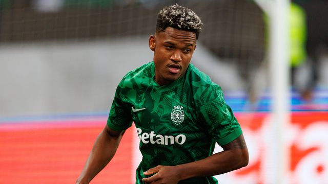 Geny Catamo, extremo de 24 anos, tem contrato com o Sporting válido até junho de 2028 e cláusula  de 60 milhões de euros - Foto: IMAGO