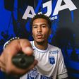 «Namaso? Vai jogar a 10 e marcar golos como um 9»