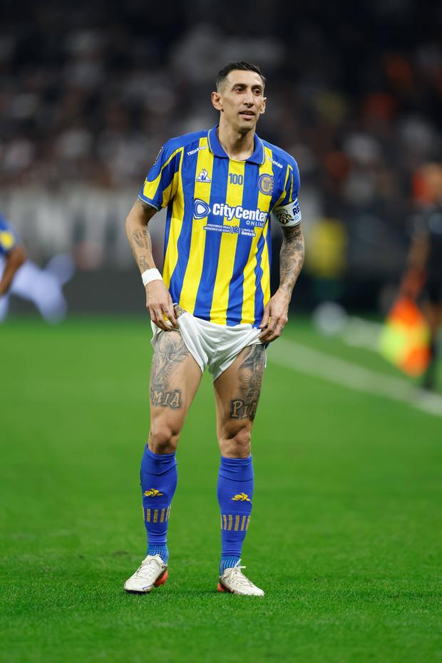 Di María a provocar os adeptos do Corinthians
