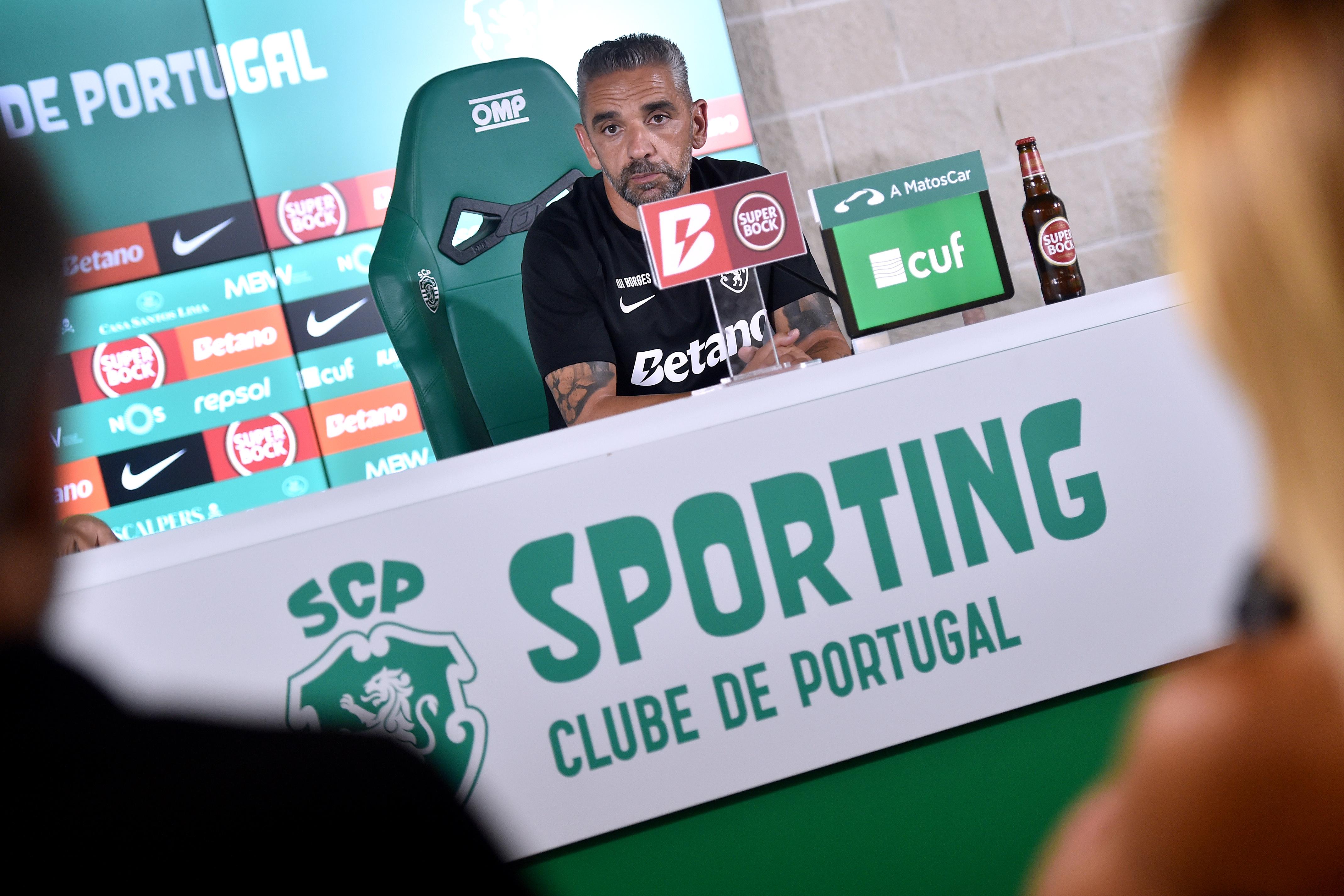 Rui Borges na Academia Cristiano Ronaldo em Alcochete, onde fez a antevisão do encontro com os ribatejanos - Foto: MIGUEL NUNES