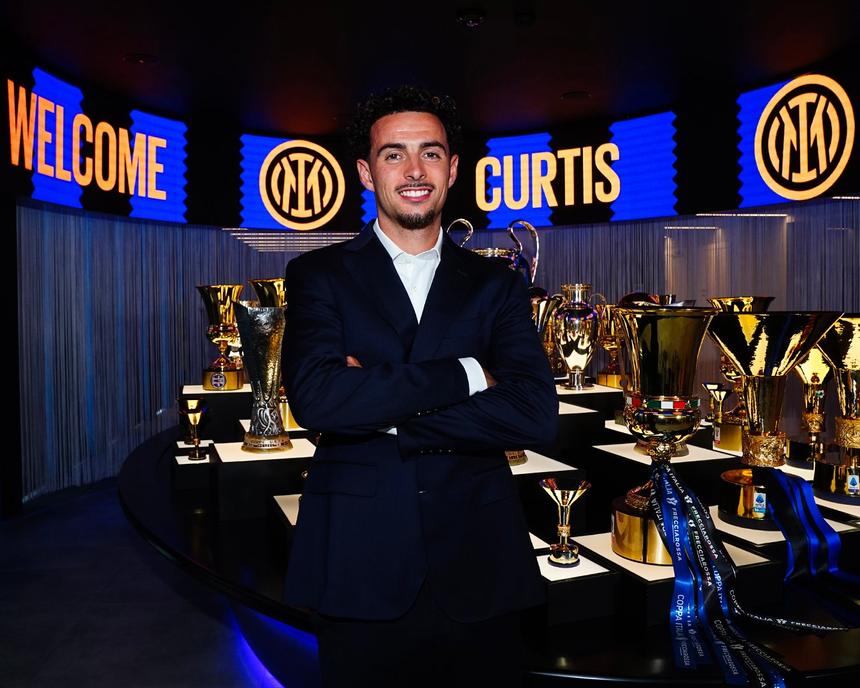 Curtis Jones foi apresentado nos 'nerazzurri' - Foto: Inter