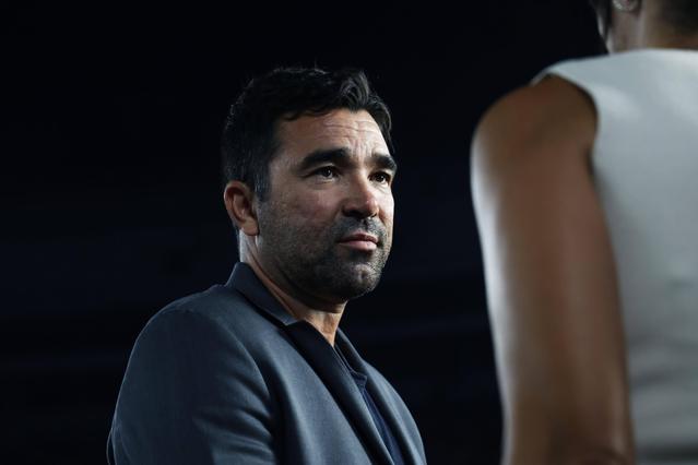 Deco deixou Barcelona para rumar a Lisboa esta sexta-feira