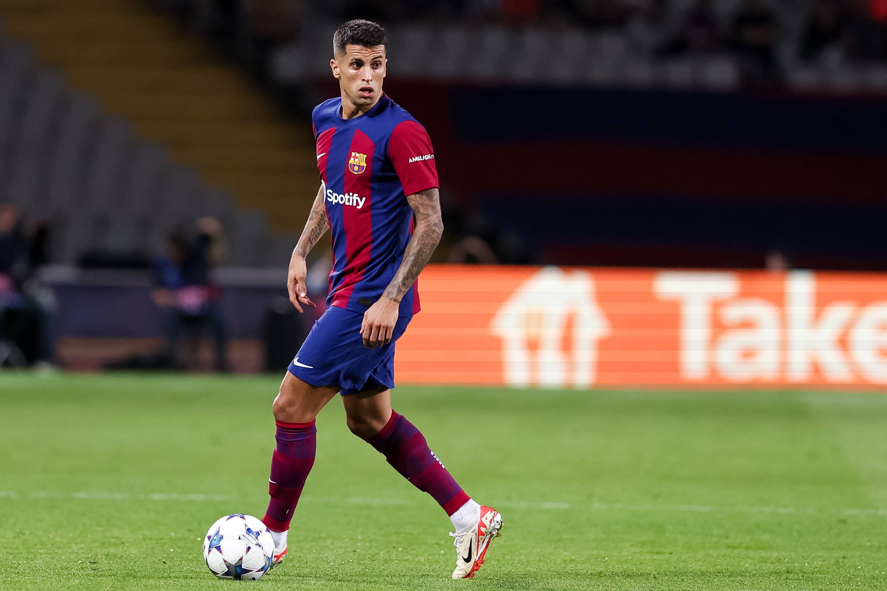 Cancelo: FC Porto? Sou do Benfica, mas agora jogo no Barcelona