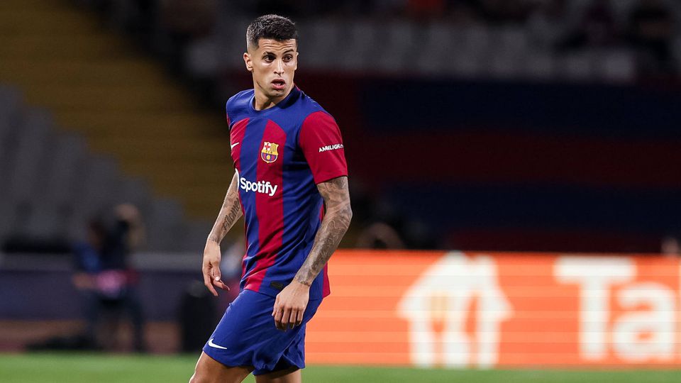 Cancelo arriscou deixar a melhor equipa do mundo: «Barcelona é o clube dos meus sonhos depois do Benfica»