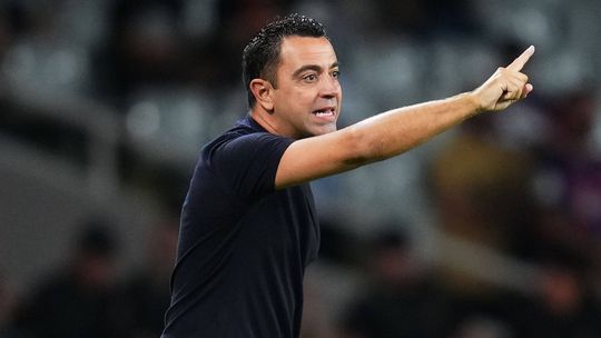 Xavi renova esta sexta-feira com o Barcelona