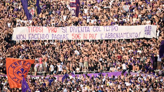 Mais de 100 adeptos da Fiorentina detidos na Bélgica (vídeo)