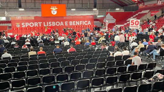 Manteigas apresenta requerimento para AG do Benfica prosseguir noutra data