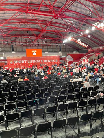 Acompanhe em direto a AG do Benfica