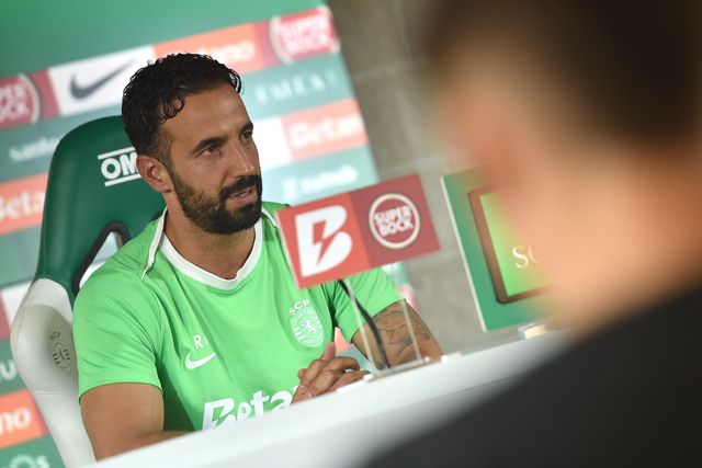 Estreia no Sporting foi contra o Aves: «O ambiente no estádio era muito diferente»