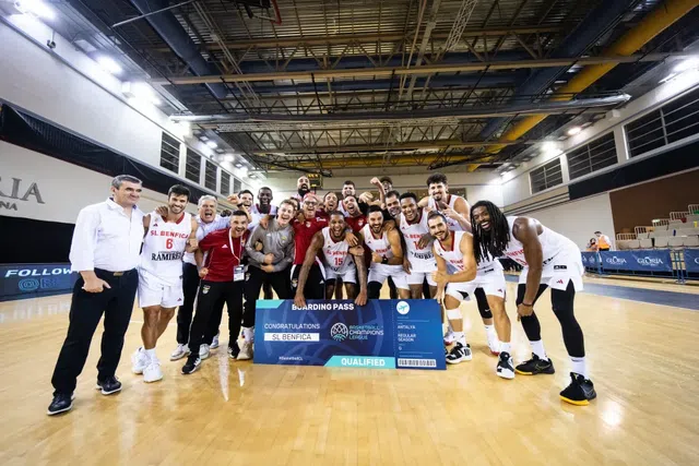 Benfica apura-se para a Liga dos Campeões