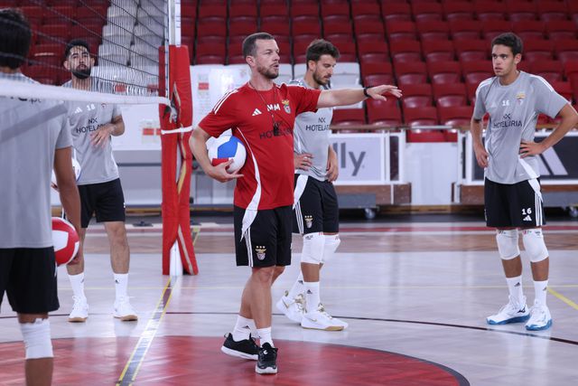 Benfica e Sporting querem estar na final da Taça Ibérica