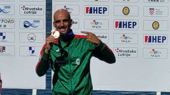 Mundial de canoagem: «Este bronze é para os meus colegas bombeiros»