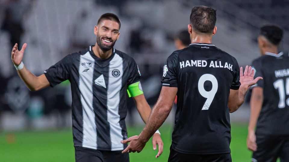 Vítor Pereira volta a vencer e Al Shabab sobe ao pódio