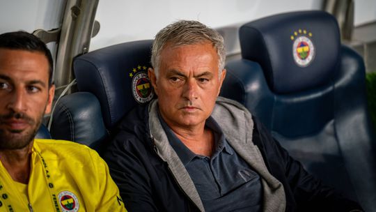 Mourinho falhou conferência de imprensa após derrota com Galatasaray