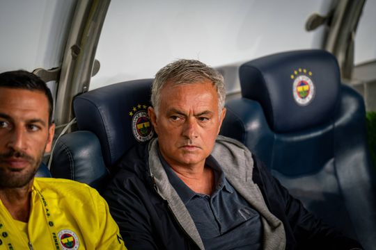 Mourinho falhou conferência de imprensa após derrota com Galatasaray