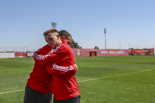 Akturkoglu fala do Benfica: «As minhas mãos e os meus pés tremiam»