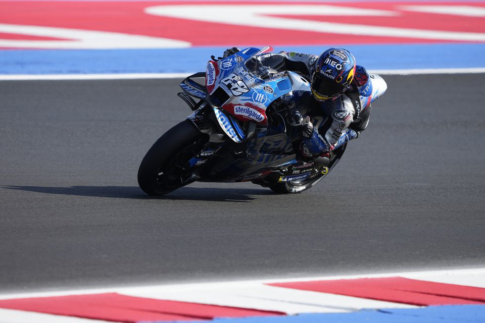  EM DIRETO: Bastianini vence com polémica, Miguel Oliveira fica em 10.º