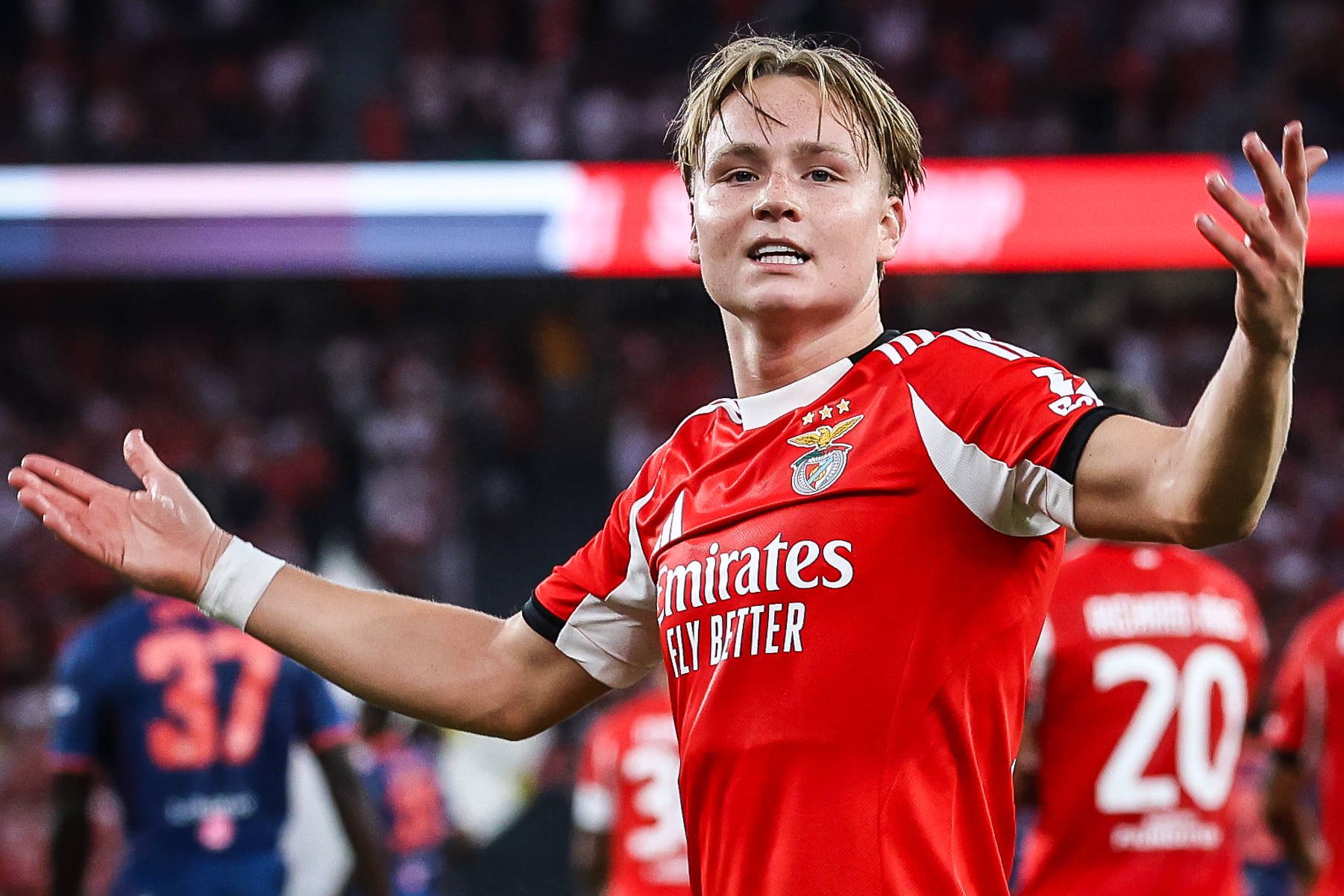 Andreas Schjelderup, médio do Benfica