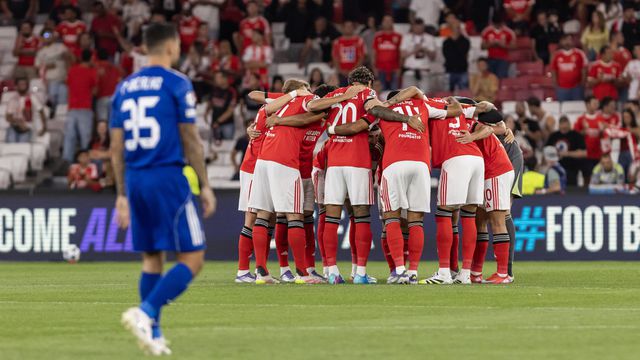 Benfica perdeu na Luz com o Qarabag