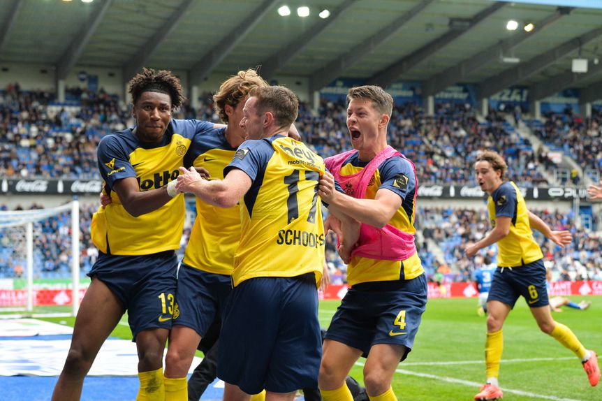 Festejos do Union St. Gilloise frente ao Genk