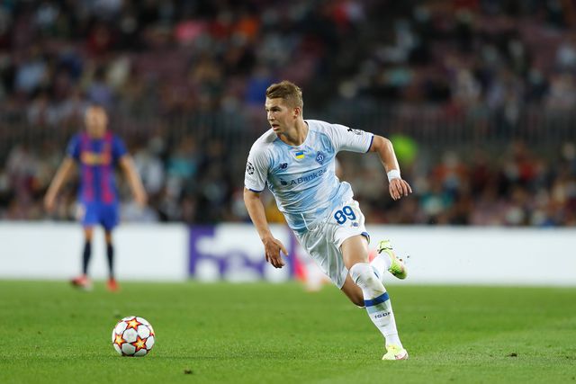 Avançado regressa aos golos cinco anos depois... e lesiona-se com gravidade (vídeo)