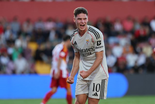 Benfica: Mourinho sem Sudakov para o Rio Ave