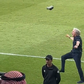 Jorge Jesus perdeu as estribeiras e até voou uma sapatilha