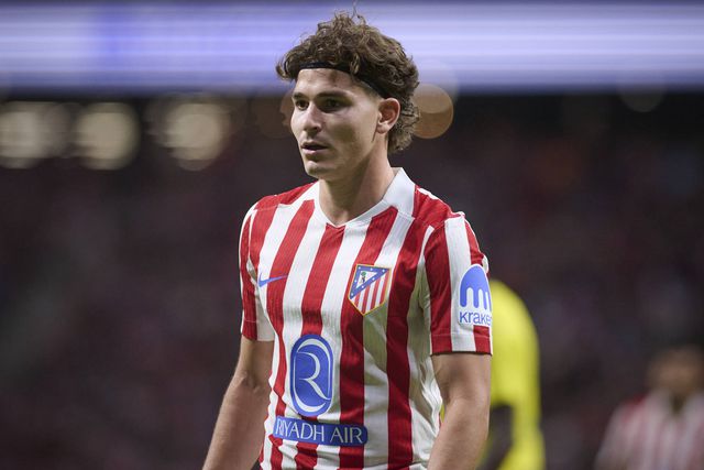 «Sempre eu»: Simeone desvaloriza reação 'azeda' de Julián Álvarez