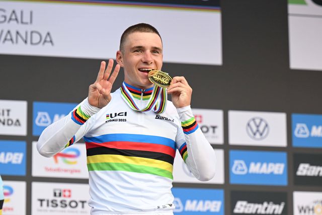 Evenepoel: «Quando avistei Pogacar, só pensei...»
