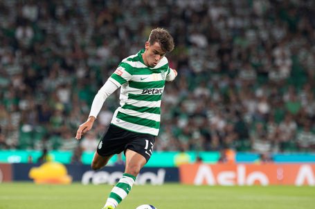 Vagiannidis volta ao onze depois de Fresneda ter jogado de início na Champions com o Marselha e na Liga com o Tondela - Foto: IMAGO