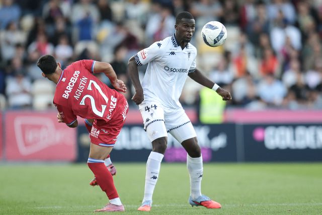 Gil Vicente domina Estoril e salta para o pódio