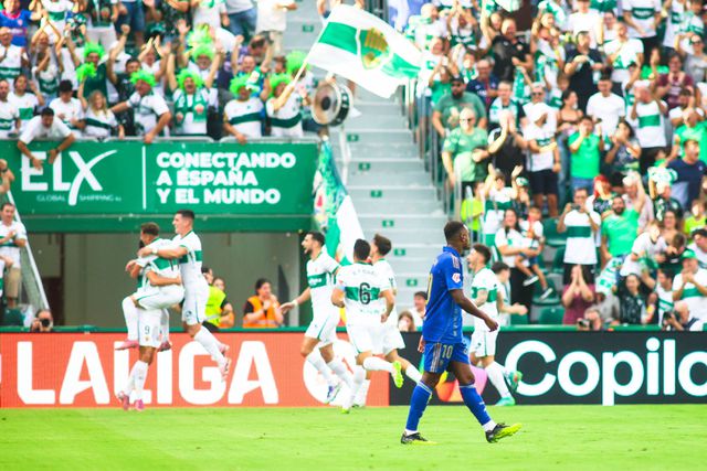 André Silva marca e dá a vitória a um surpreendente Elche