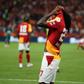 Novo começo, velhos fantasmas: Rafael Leão já é contestado na Turquia