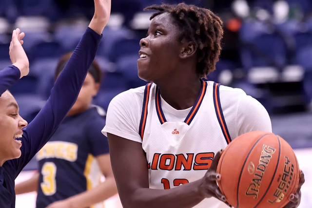Aminata Seck representa a Universidade de Kentucky - Foto: Langston University