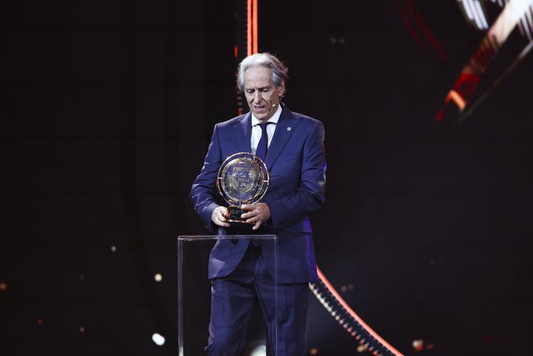 Jorge Jesus distinguido com o Globe Prestígio - Foto: FPF