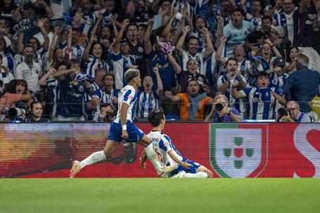 Médio do FC Porto nas nuvens: «Vitória contra o nosso inimigo no meu aniversário»