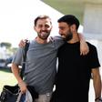 Os médios Bernardo Silva, do Real Madrid, e Bruno Fernandes, do Manchester United - Foto: FPF