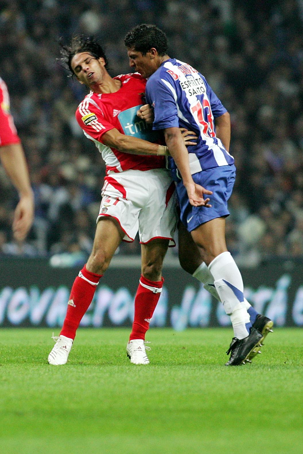 2005/2006, Liga: Bruno Alves (FC Porto). Expulso aos 81'. Resultado no momento da expulsão: 0-2. Resultado final: 0-2. Foto A BOLA