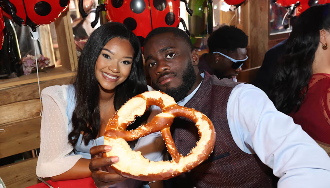 Jogadores do Bayern no Oktoberfest - FC Bayern