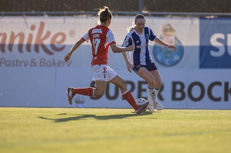 Fase do jogo entre o FC Porto e SC Braga, no Olival — Foto: FC Porto