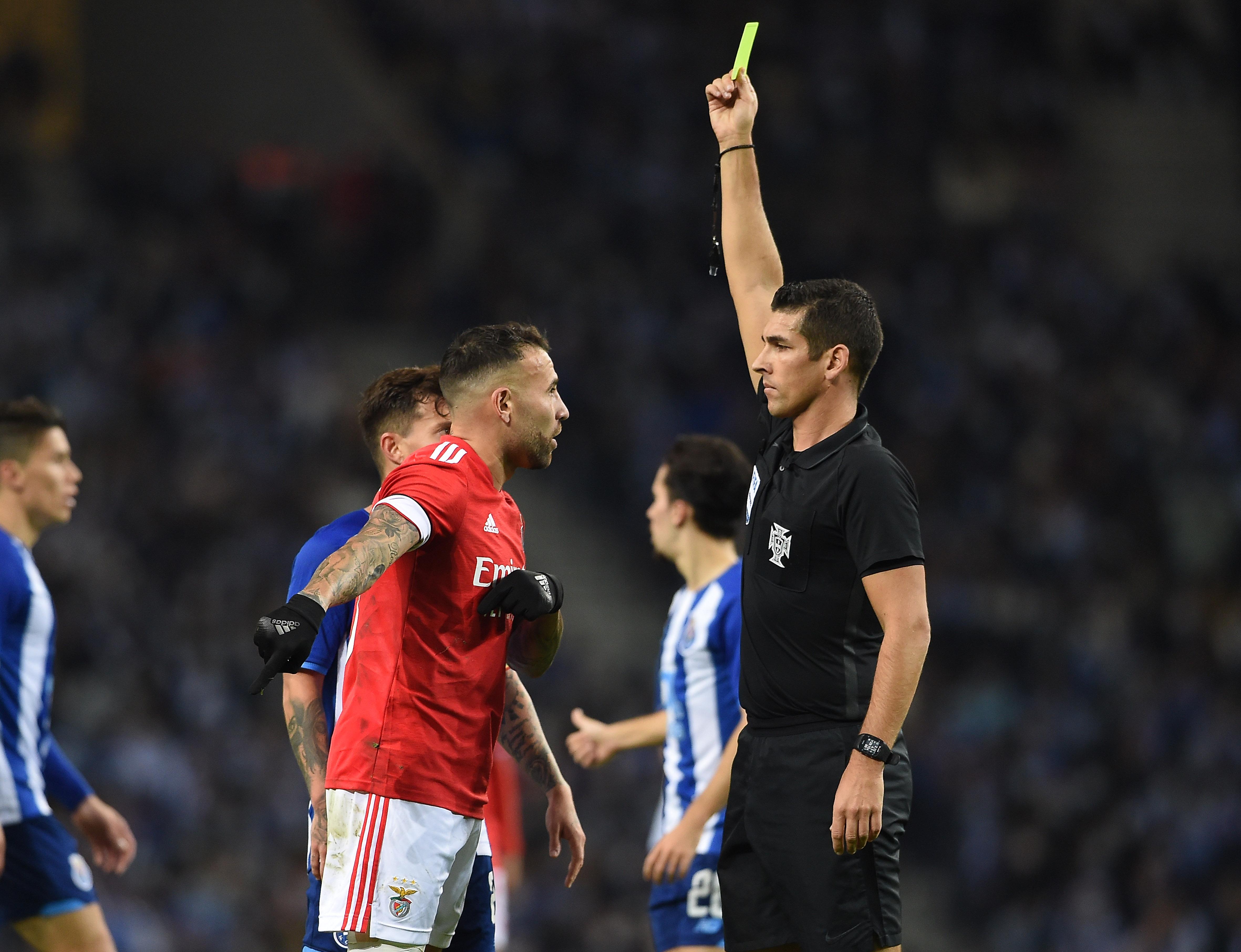 2021/2022, Taça: Otamendi (Benfica). Expulso aos 90+4'.  Resultado no momento da expulsão: 3-0. Resultado final: 3-0. Foto A BOLA