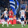 O cartão vermelho exibido por Miguel Nogueira a Lenglet. Foto Rogério Ferreira/Kapta +