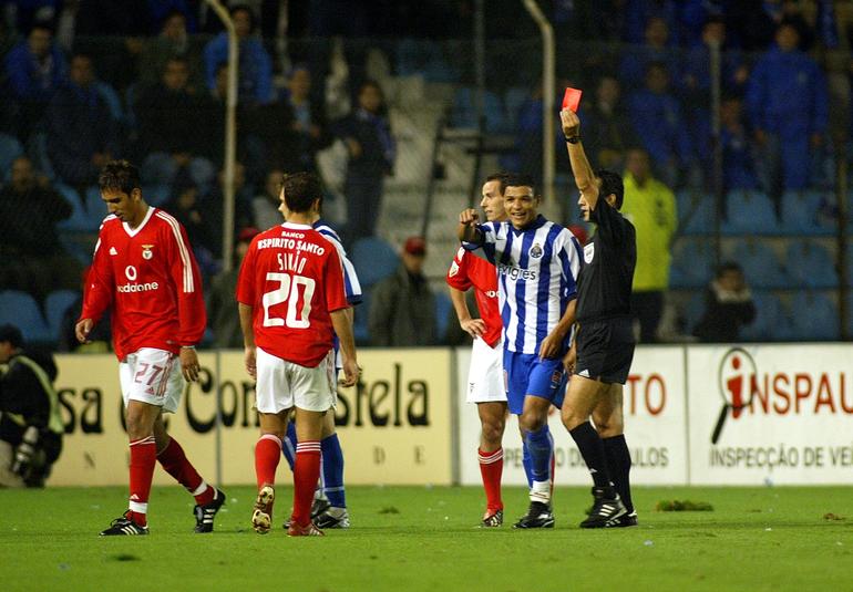 2002/2003, Liga: Éder (Benfica). Expulso aos 71'. Resultado no momento da expulsão: 1-1. Resultado final: 2-1. Foto A BOLA